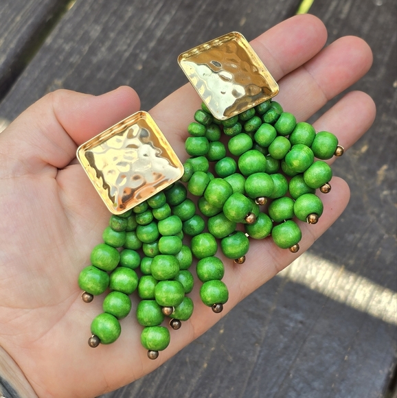 $3 with $5+ Bundle•Chunky Green Bead Earrings JW-14 - Picture 6 of 6